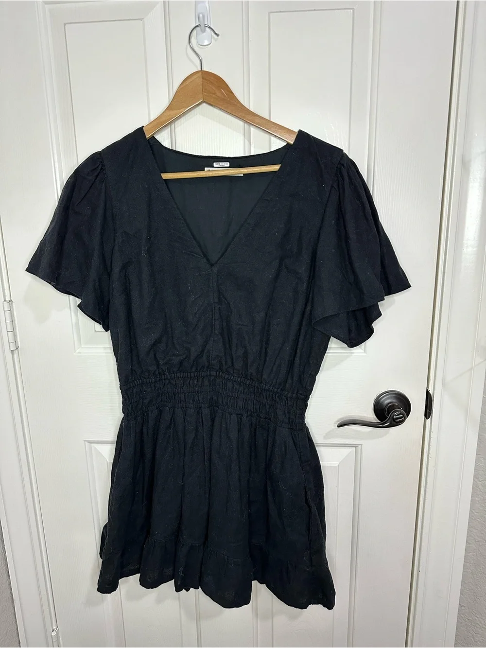 Abercrombie & Fitch Black Smocked Waist Tiered Mini Dress Sz L Minimalist Chic - Picture 2 of 9